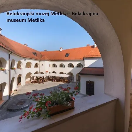 Apartment Ma&Ja With Hot Tub Metlika Exterior photo