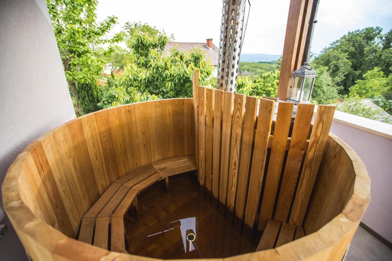 Ma&ja With Hot Tub Apartment Metlika